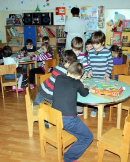 Stire din Cultură-Educație : Aproape 800 de locuri disponibile  în grădinițele  constănțene