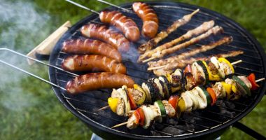 Stire din Social : Avertisment! Carnea friptă pe grătar  nu este sănătoasă pentru organism