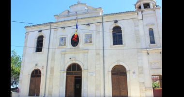 Stire din Cultură-Educație : Ziua Minorităților Naționale, sărbătorită la Biserica Greacă „Metamorphosis”