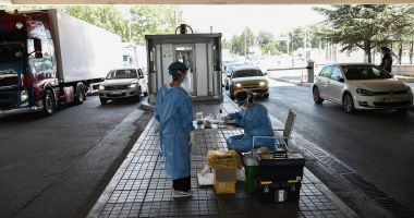 Coronavirus: 61 de cetățeni români au fost testați pozitiv pentru COVID-19 la intrarea în Grecia