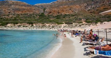 Stire din Social : Cum îți poate fi ruinată vacanța în Grecia. Capcana în care poate cădea orice român