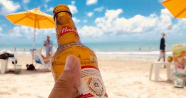 Stire din Actualitate : Rugămintea unui român plecat în vacanță în Grecia: ”Plătesc și dau si o bere”