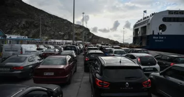 Stire din Actualitate : Regulă nouă pe drumurile din Grecia: detaliul din trusa auto care îți poate aduce amendă