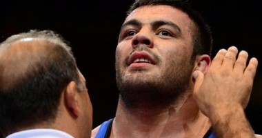 Stire din Sport : Campion mondial de lupte greco-romane, suspendat pe viață!