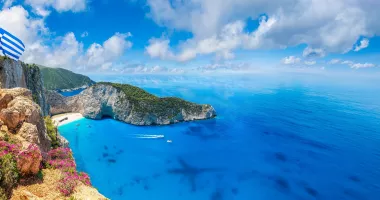 Stire din Actualitate : Atenție, români! Grecia introduce reguli stricte și amenzi uriașe înainte de sezonul estival