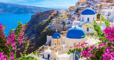 Stire din Actualitate : Turismul bate COVID-ul! Ce se întâmplă cu turiștii care merg în Grecia și se infectează
