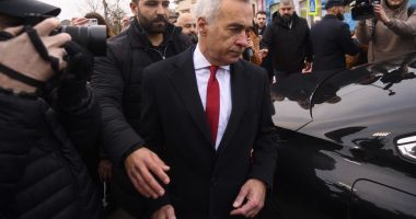 Stire din Actualitate : A apărut o “greşeală”: Călin Georgescu NU a dat în judecată Administraţia Prezidenţială, SRI, SIE, MAI şi STS