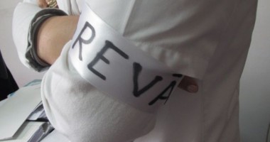 Medicii intră luni în grevă de avertisment