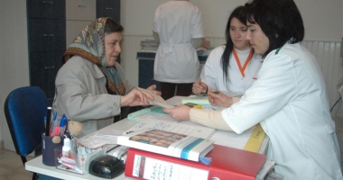 Stire din Sănătate : Grevă japoneză! Medicii de familie constănțeni poartă banderole albastre, în semn de protest