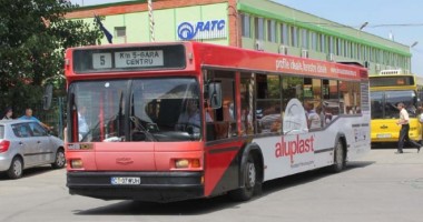 Stire din Diverse : De Carnaval, autobuzele RATC circulă până la miezul nopții