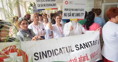 "Suntem umiliți. Ar putea  un parlamentar trăi cu banii ăștia?" - 3