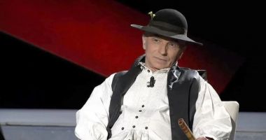Stire din Actualitate : Un artist îndrăgit de muzică populară a ajuns de urgență la spital