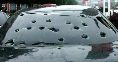Stire din Social : Efectele codului roșu au fost devastatoare. Mașini ciuruite de grindina uriașă
