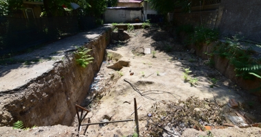 Sarabanda ilegalităților! Scandalul  "gropii" din strada Sarmizegetusa - 3