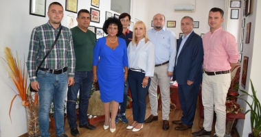 Stire din Politică-Administrație : Primarii Gâju  și Delicoti, prezenți la întâlnirea  cu membrii Asociației GAL