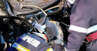 Doi copii şi doi adulţi au murit într-un accident rutier, pe E85