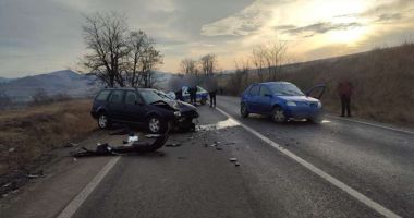 Stire din Eveniment : Accident rutier grav, soldat cu două victime! Un şofer ar fi pătruns pe contrasens