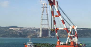 Stire din Economie : GSP Neptun participă la ridicarea celui mai mare pod rutier suspendat din lume