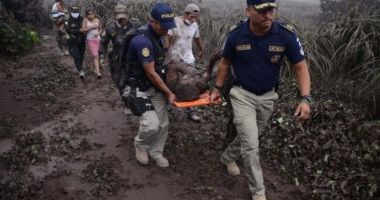 Stire din Actualitate : MASACRUL NATURII! Bilanțul erupției vulcanului Fuego din Guatemala: 99 de morți!