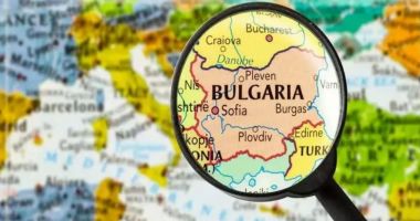 Stire din Social : Bulgaria „schimbă foaia": Românii trebuie să prezinte teste PCR negative chiar dacă sunt vaccinați sau au avut boala în ultimele 6 luni