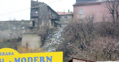 Gunoaie și indiferență pe malurile Plajei Modern - 2