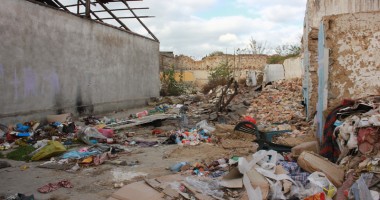 Stire din Social : Șatra care terorizează Constanța. "Parcă au fost termite. Au distrus tot"