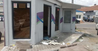 GALERIE FOTO / Ce mizerie, ce gunoaie, în mijlocul Constanței. Mai există lege, mai există bun simț? - 5