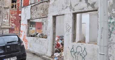 Stire din Social : Gunoaiele din Peninsulă