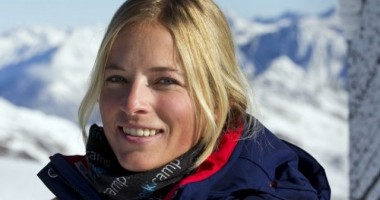 Stire din Sport Internațional : Lara Gut și-a adjudecat coborârea feminină din cadrul finalelor Cupei Mondiale de schi alpin