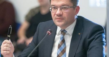 Stire din Politică-Administrație : "Guvernul va sprijini populația care a avut de suferit de pe urma inundațiilor"