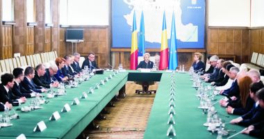 Stire din Politică-Administrație : Guvern: Când se recuperează zilele libere din minivacanța de Sfânta Maria