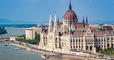 Stire din Actualitate : Guvernul ungar își sporește controlul asupra instanțelor și școlilor independente