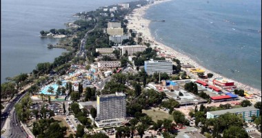 Stire din Politică-Administrație : Guvernul alocă bani pentru reabilitarea litoralului, în zona stațiunii Mamaia