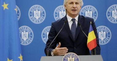 Stire din Politică-Administrație : Guvernul alocă bani primăriilor. "Nu are legătură cu moțiunea"