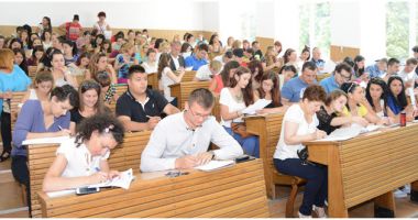 Stire din Politică-Administrație : Guvernul a prelungit perioada de înscriere la programul internship