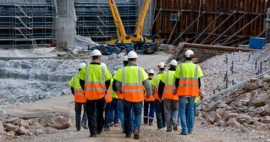 Guvernul dublează numărul avizelor pentru muncitorii străini