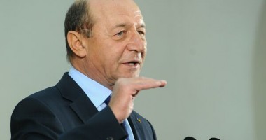 Stire din Politică-Administrație : "Guvernul, în ilegalitate. Nu am primit propunerile pentru interimari"