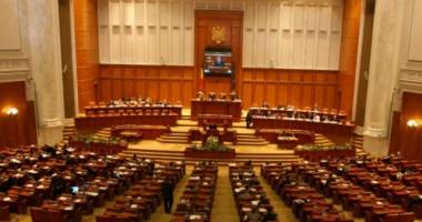 Stire din Politică-Administrație : Guvernul a aprobat majorarea cu 25% a salariilor din sistemul sanitar