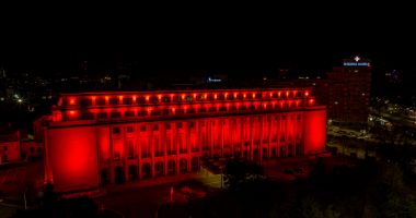 Stire din Social : Peste 100 de clădiri din ţară, iluminate în roşu marţi, de Ziua Europeană 112