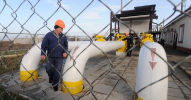 Stire din Actualitate : Ucraina propune Rusiei două variante de calcul a prețului gazelor naturale