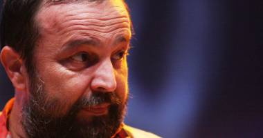 Stire din Cultură-Educație : Ioan Gyuri Pascu concertează  la Club Doors