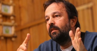 Stire din Cultură-Educație : Gyuri Pascu ar fi frecventat un cult care se opune medicinei moderne