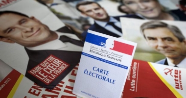 Alegeri prezidențiale în Franța. Rezultate finale: Emmanuel Macron și Marine Le Pen se vor confrunta în turul 2