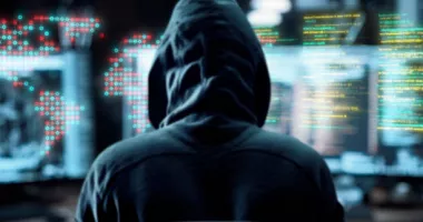 Stire din Social : Atenție la mesajele false despre colete! Hoții țintesc WhatsApp-ul