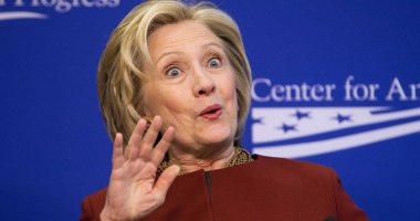 Stire din Actualitate : Hackerul Guccifer o pune la zid  pe Hillary Clinton: "Am aflat lucruri interesante…"