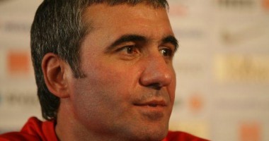 Stire din Sport : Gică Hagi l-a refuzat pe Gigi Becali: "Nu vin la Steaua!"