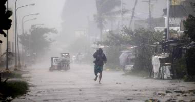 Stire din Actualitate : Arhipelagul Filipine lovit de taifun. Rafale de peste 300 km/h