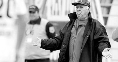 Stire din Sport : Doliu în fotbalul românesc. A murit Florin Halagian