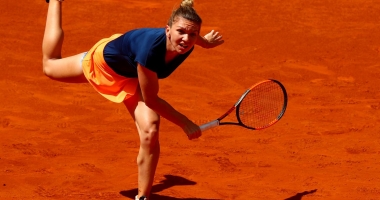 Stire din Sport : SIMONA HALEP, CALIFICATĂ ÎN SFERTURILE DE FINALĂ DE LA MADRID