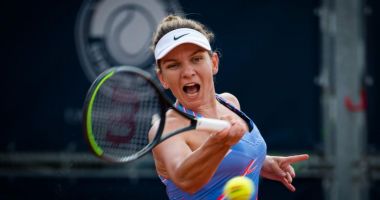 Stire din Sport : Simona Halep s-a impus la WTA Praga! Al 21-lea trofeu din carieră